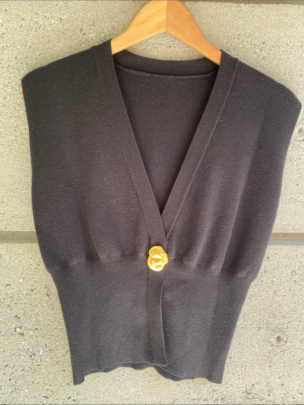 Commense Knit Top Button Detail - Picture 3 of 9